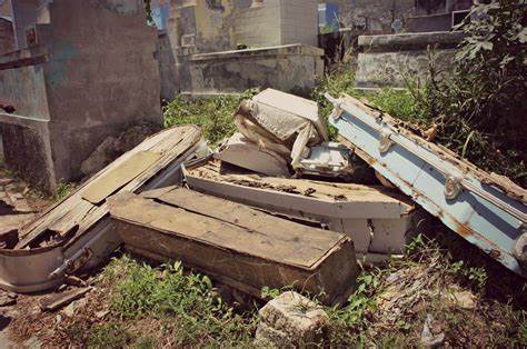 Cheap Coffins, Value Coffins, Expensive Coffins